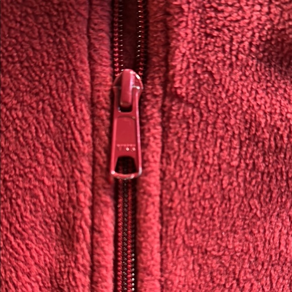 Men’s Columbia Red Fleece Vest - Picture 4 of 4